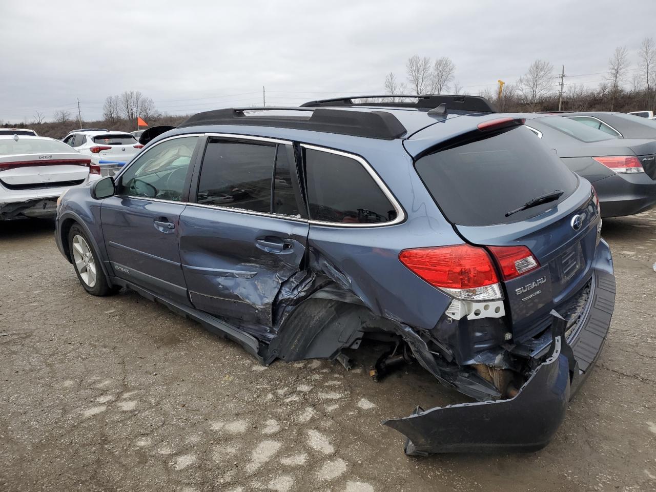 2014 Subaru Outback - Image 2