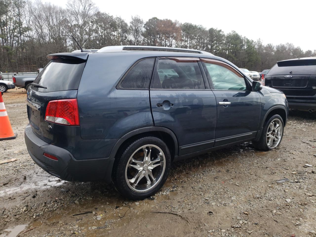 2011 Kia Sorento - Image 3