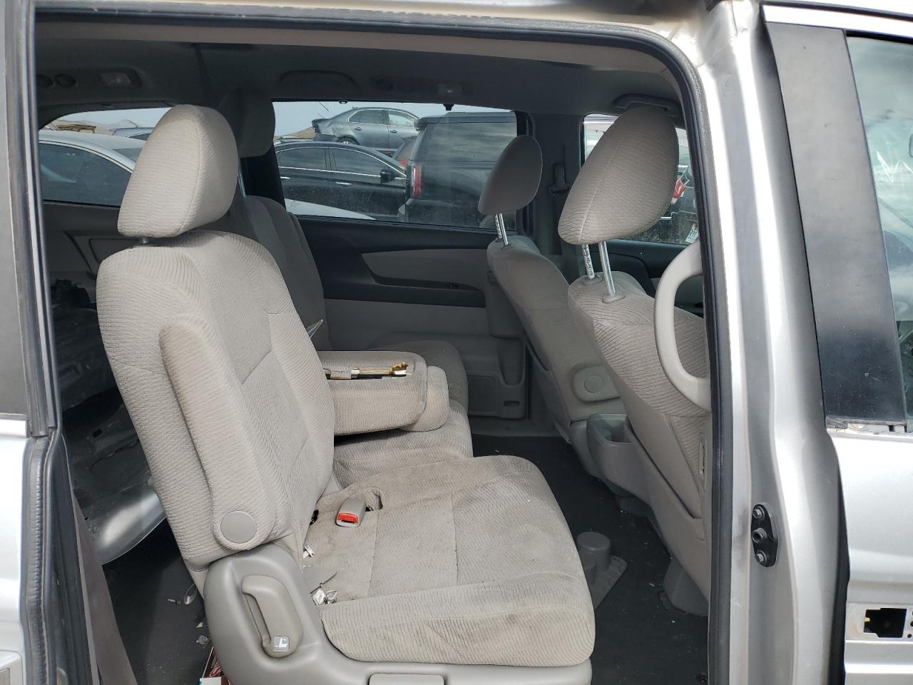 2012 Honda Odyssey - Image 11