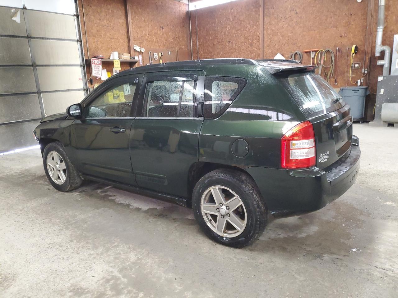 2010 Jeep Compass - Image 2