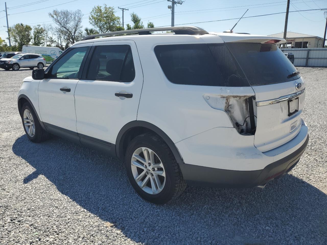 2015 Ford Explorer - Image 2