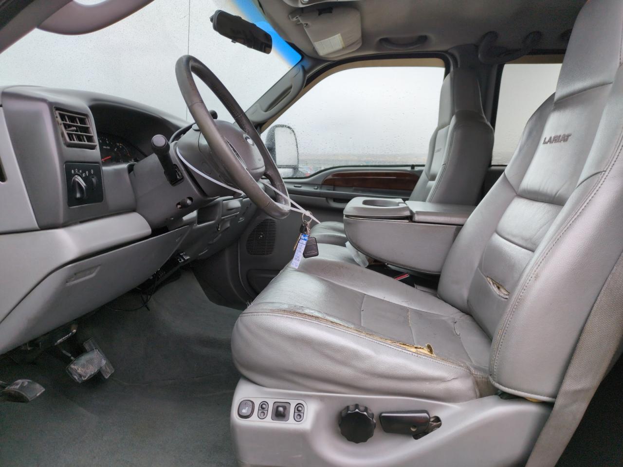 2004 Ford F350 - Image 7