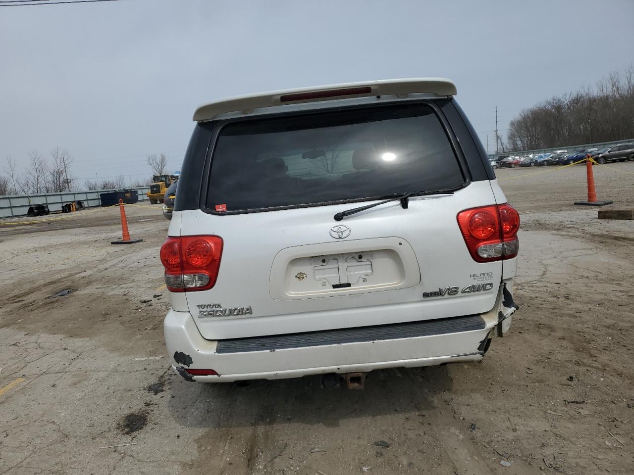 2005 Toyota Sequoia - Image 6