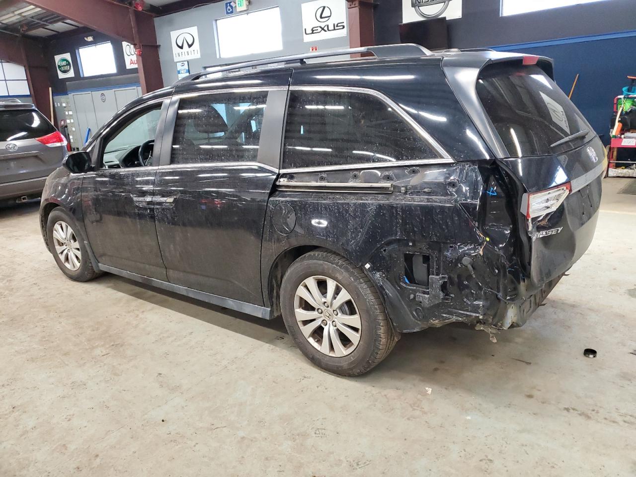 2015 Honda Odyssey - Image 2
