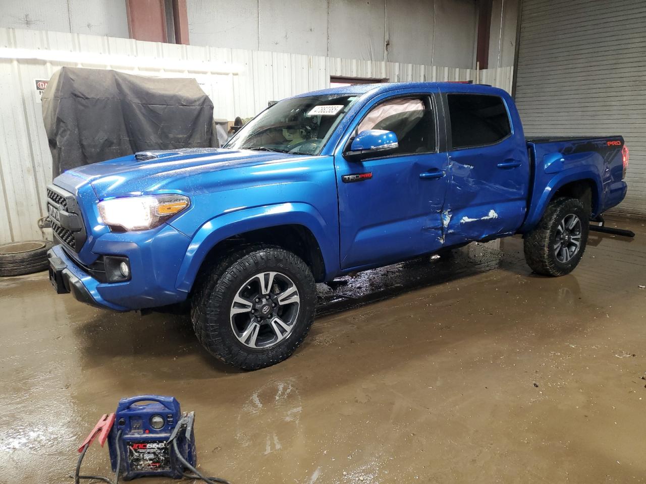 2017 Toyota Tacoma Double Cab en Venta en Elgin, IL - Side