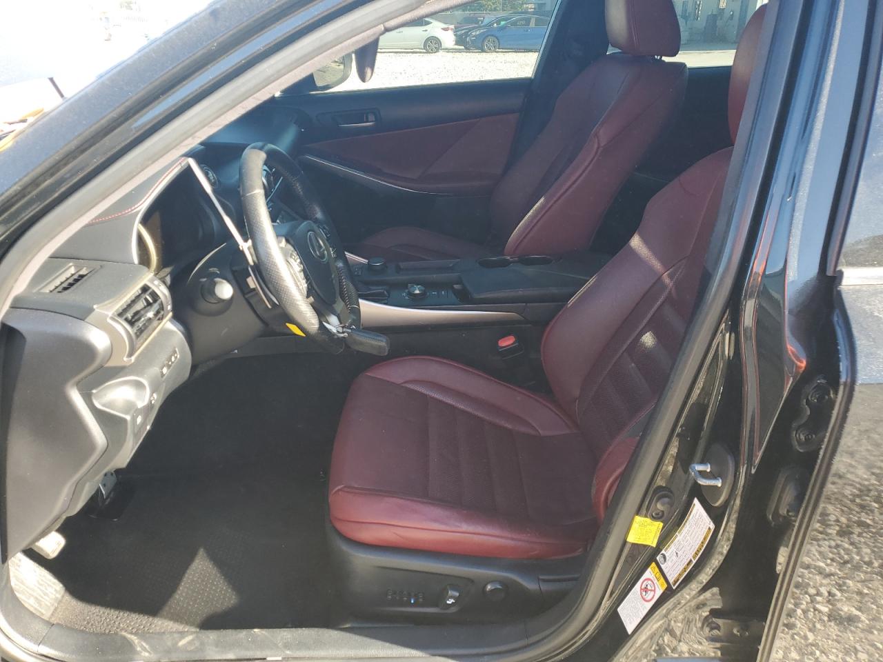 2018 Lexus IS - Image 7