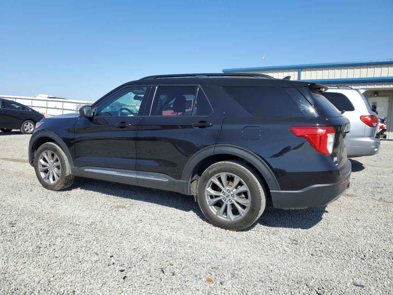 2023 Ford Explorer - Image 2