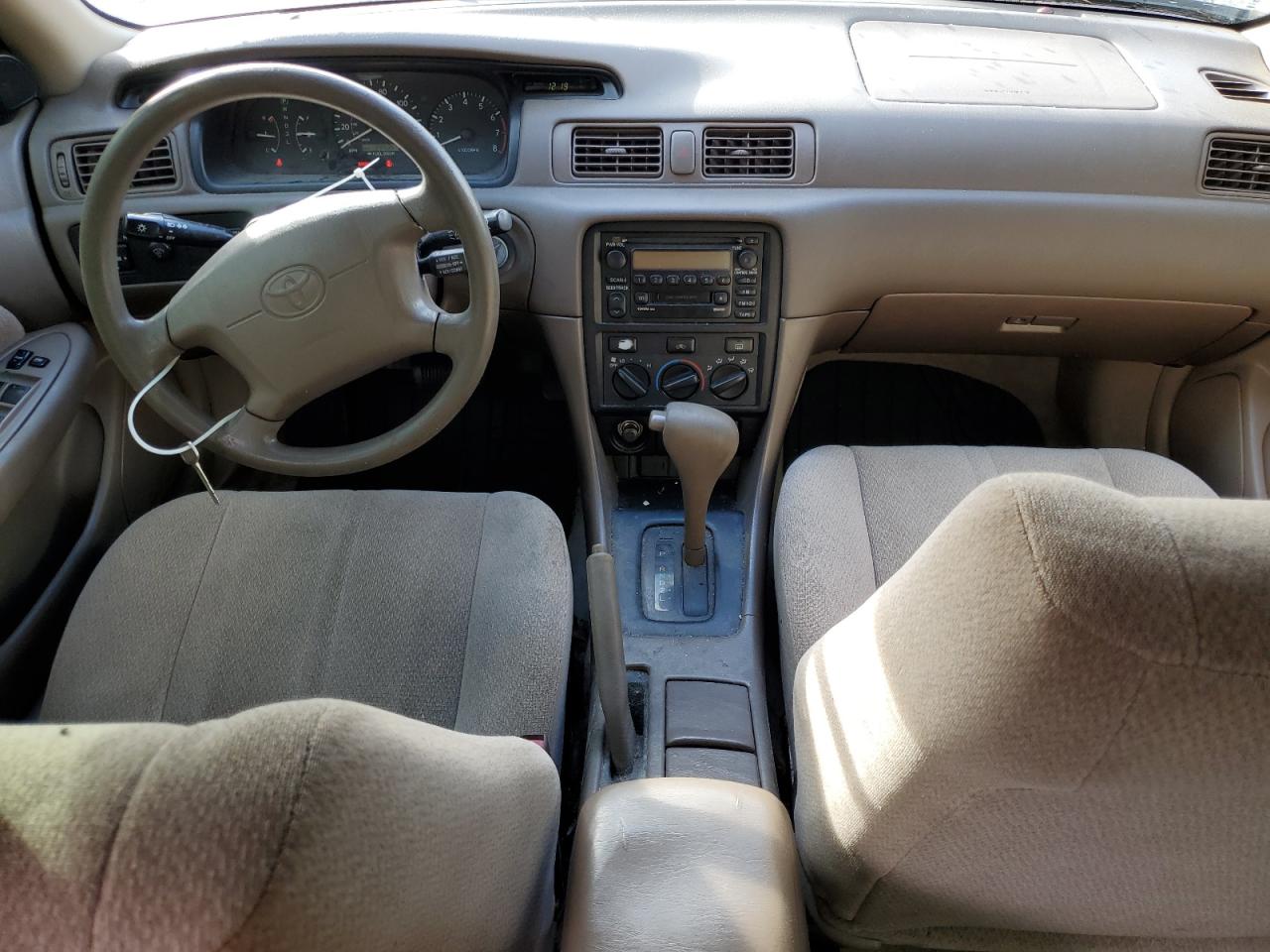 2001 Toyota Camry - Image 8