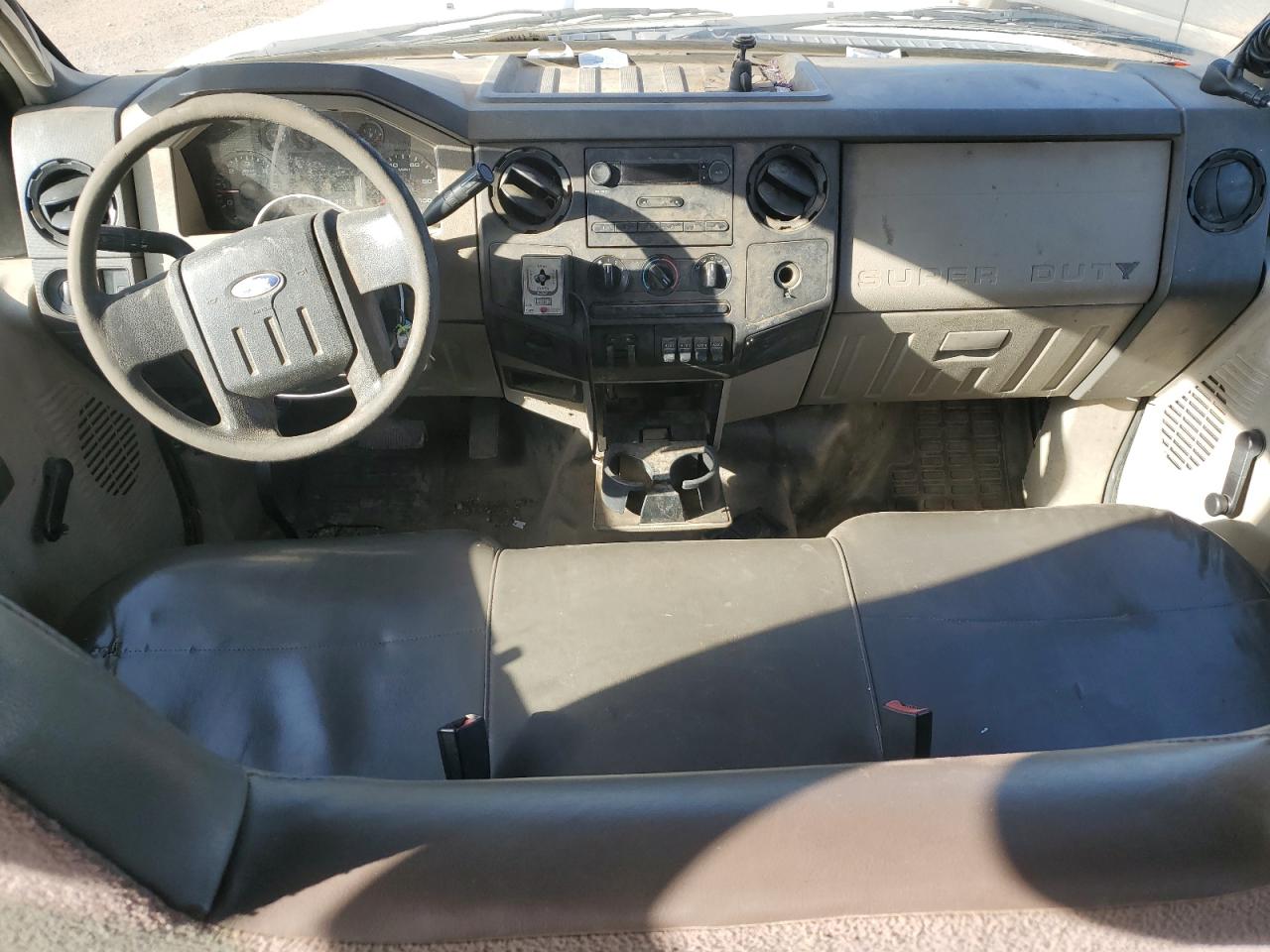 2010 Ford F450 - Image 8