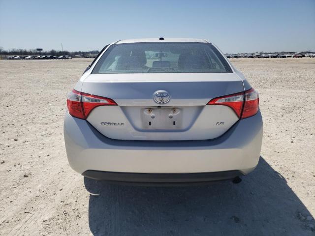 Sedans TOYOTA COROLLA 2016 Srebrny