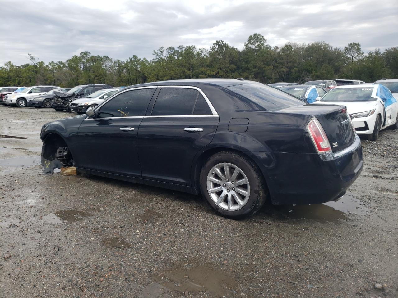 2013 Chrysler 300 - Image 2