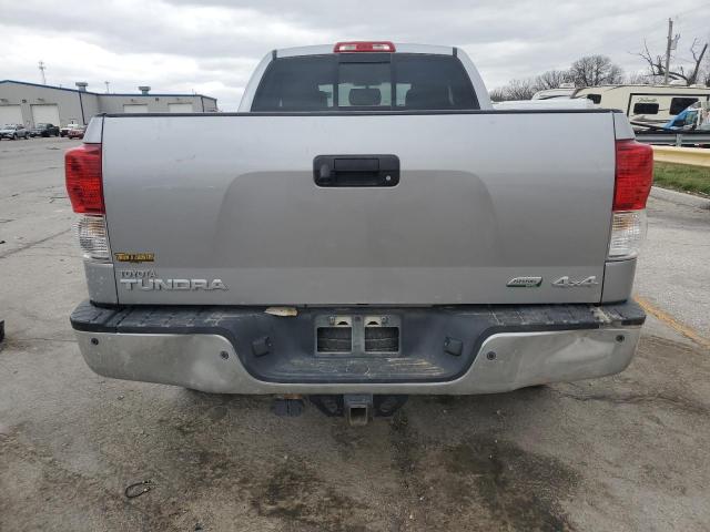 Pickups TOYOTA TUNDRA 2012 Srebrny