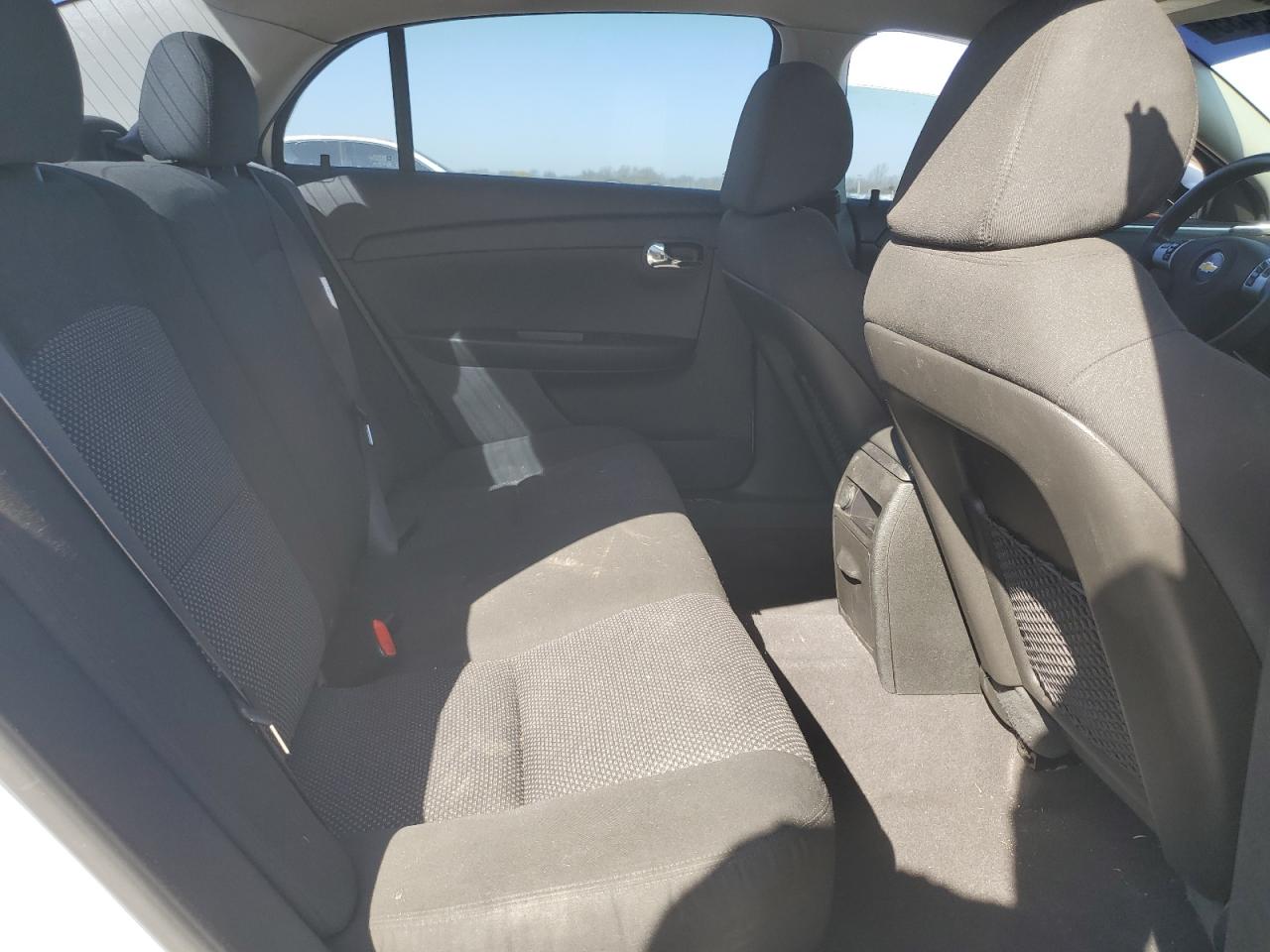 2011 Chevrolet Malibu - Image 11