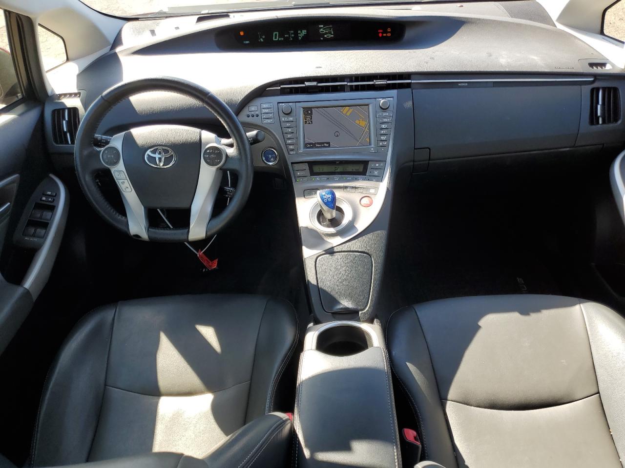 2013 Toyota Prius - Image 8