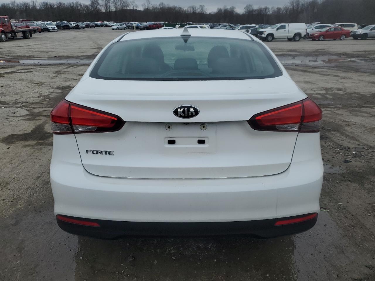 2018 Kia Forte - Image 6