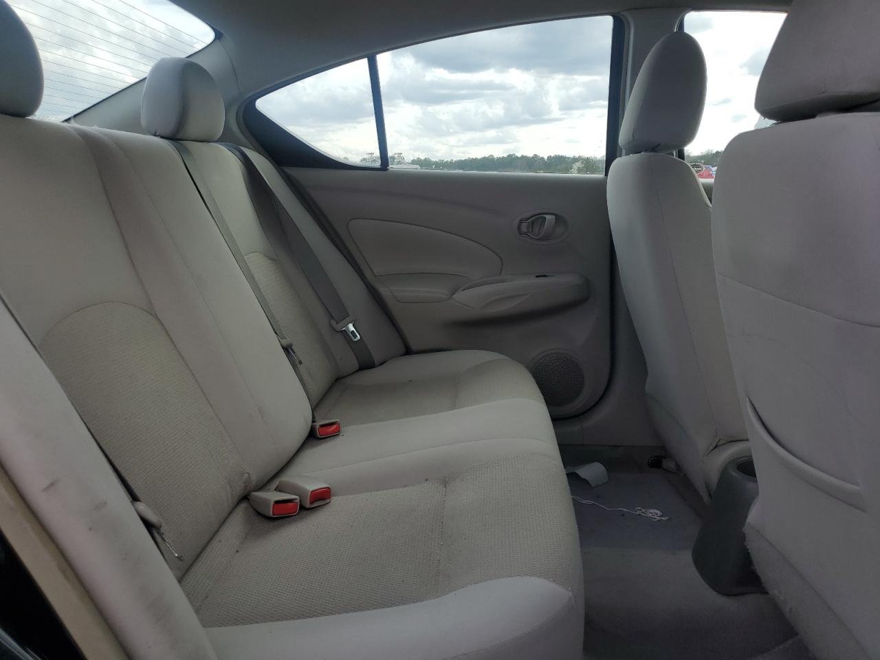 2012 Nissan Versa - Image 10