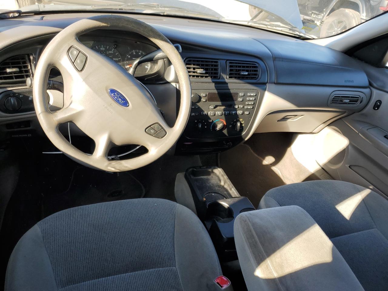 2000 Ford Taurus - Image 8