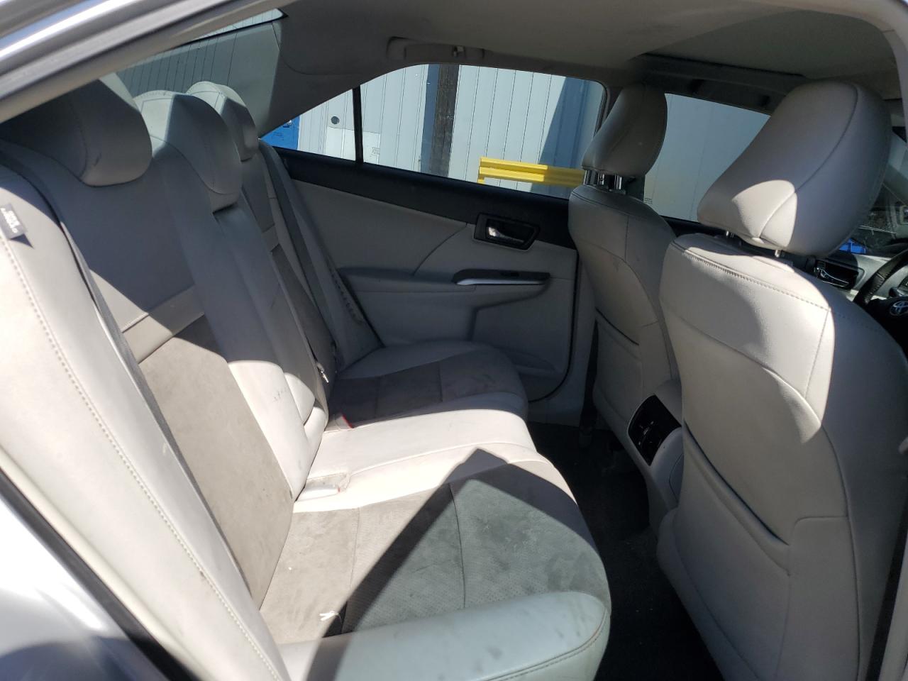 2012 Toyota Camry - Image 10