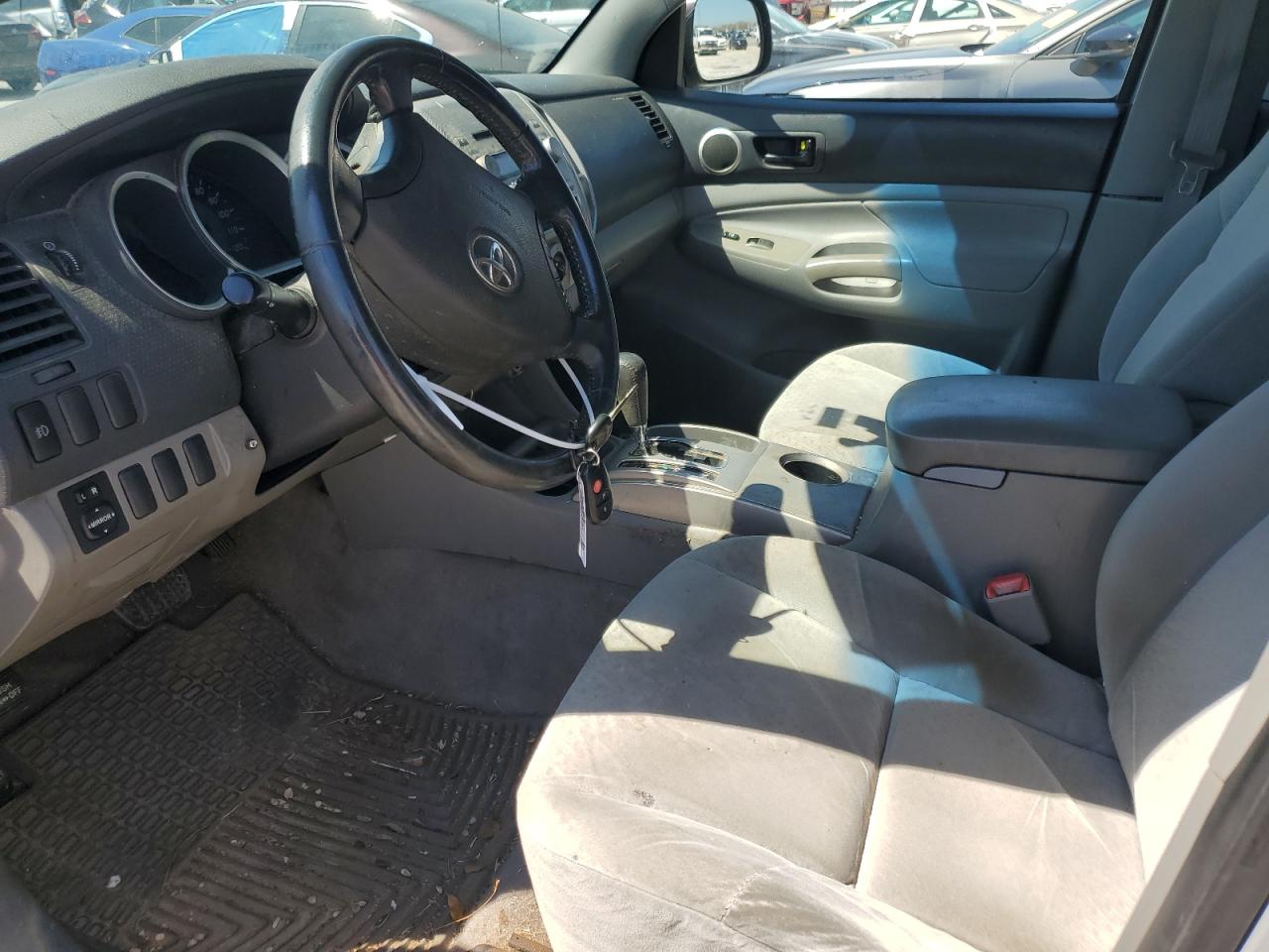 2006 Toyota Tacoma - Image 7