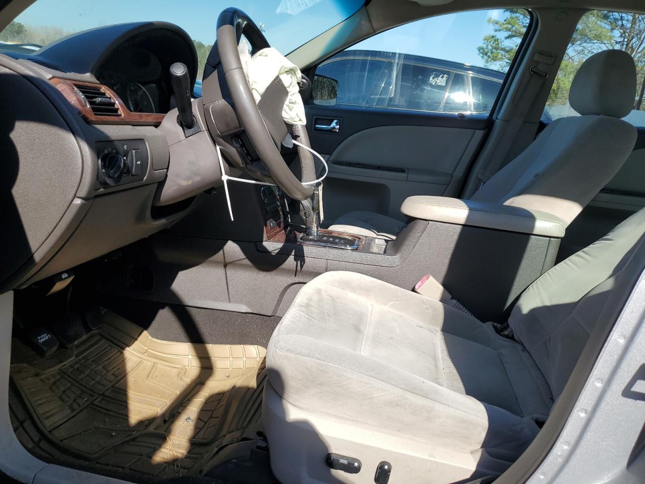 2009 Ford Taurus - Image 7