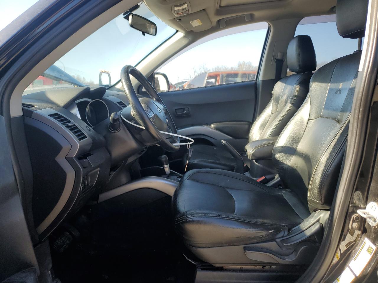 2007 Mitsubishi Outlander - Image 7