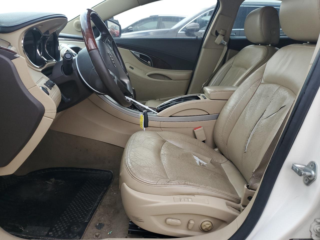 2011 Buick LaCrosse - Image 7