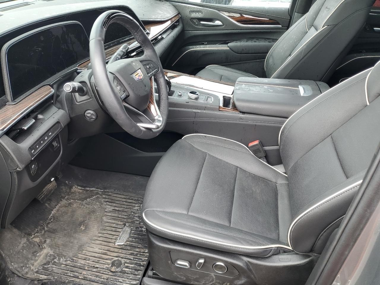 2023 Cadillac Escalade - Image 7