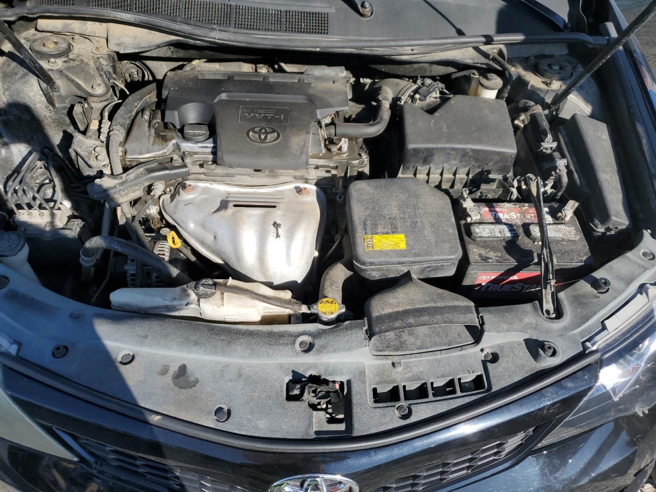 2012 Toyota Camry - Image 11