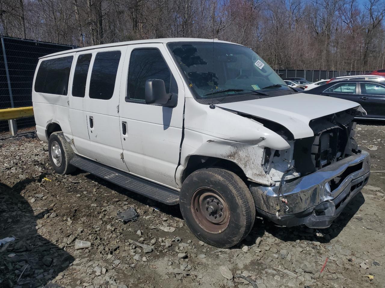 2014 Ford Econoline - Image 4