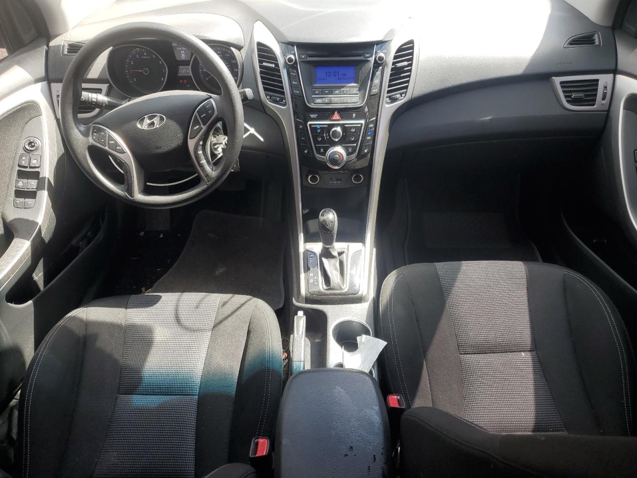 2014 Hyundai Elantra - Image 8