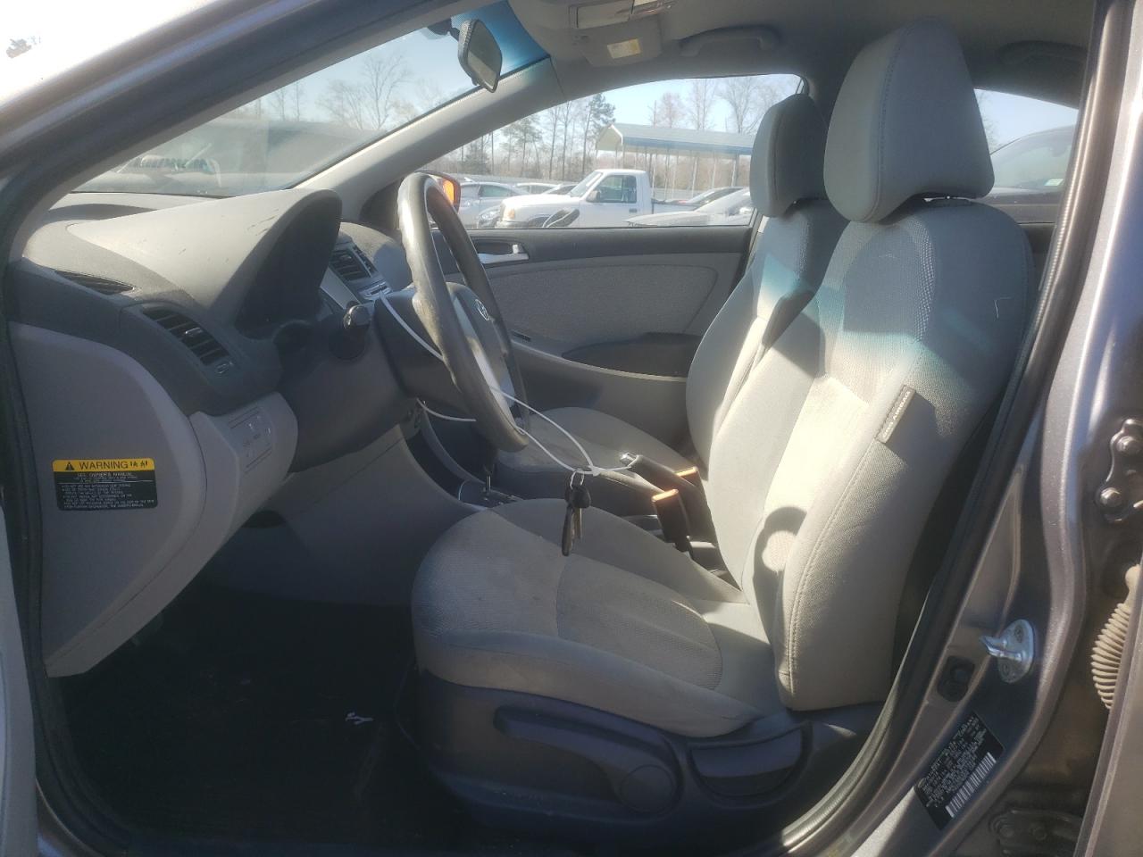 2014 Hyundai Accent - Image 7