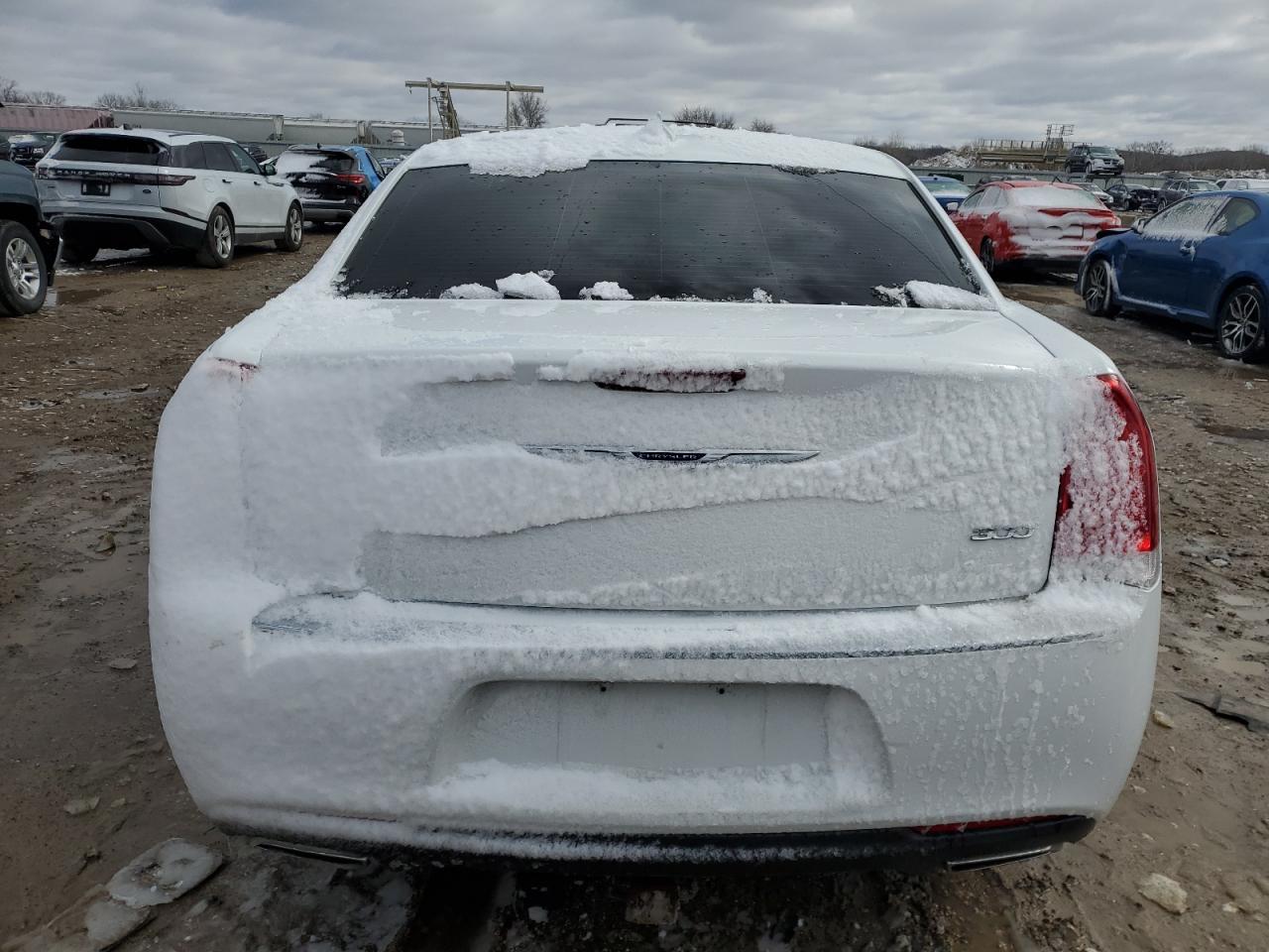 2019 Chrysler 300 - Image 6