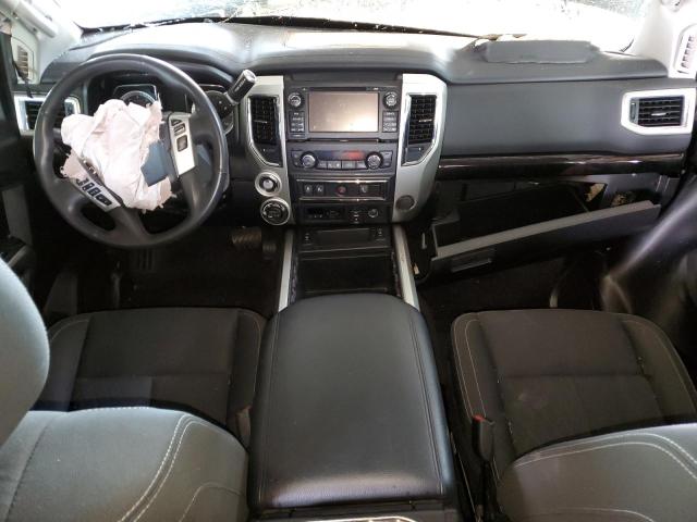  NISSAN TITAN 2018 Szary