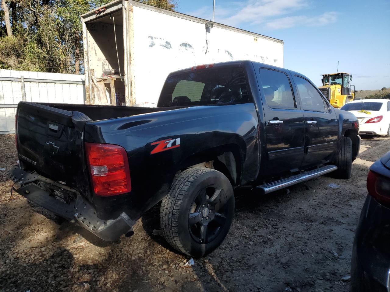 2013 Chevrolet Silverado - Image 3