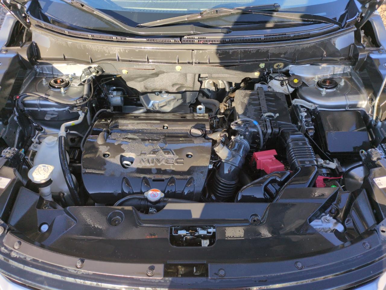 2021 Mitsubishi Outlander - Image 11