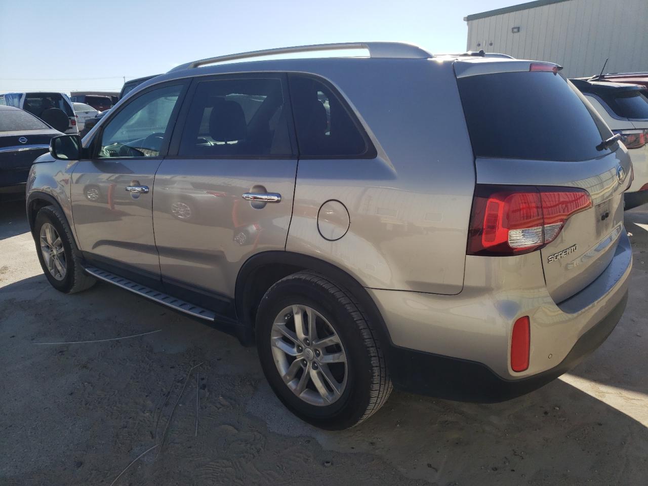 2015 Kia Sorento - Image 2