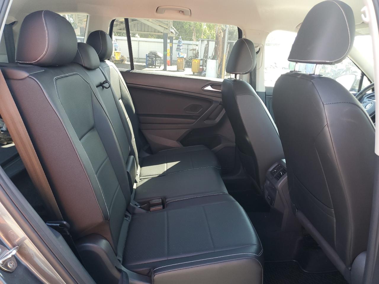 2021 Volkswagen Tiguan - Image 11