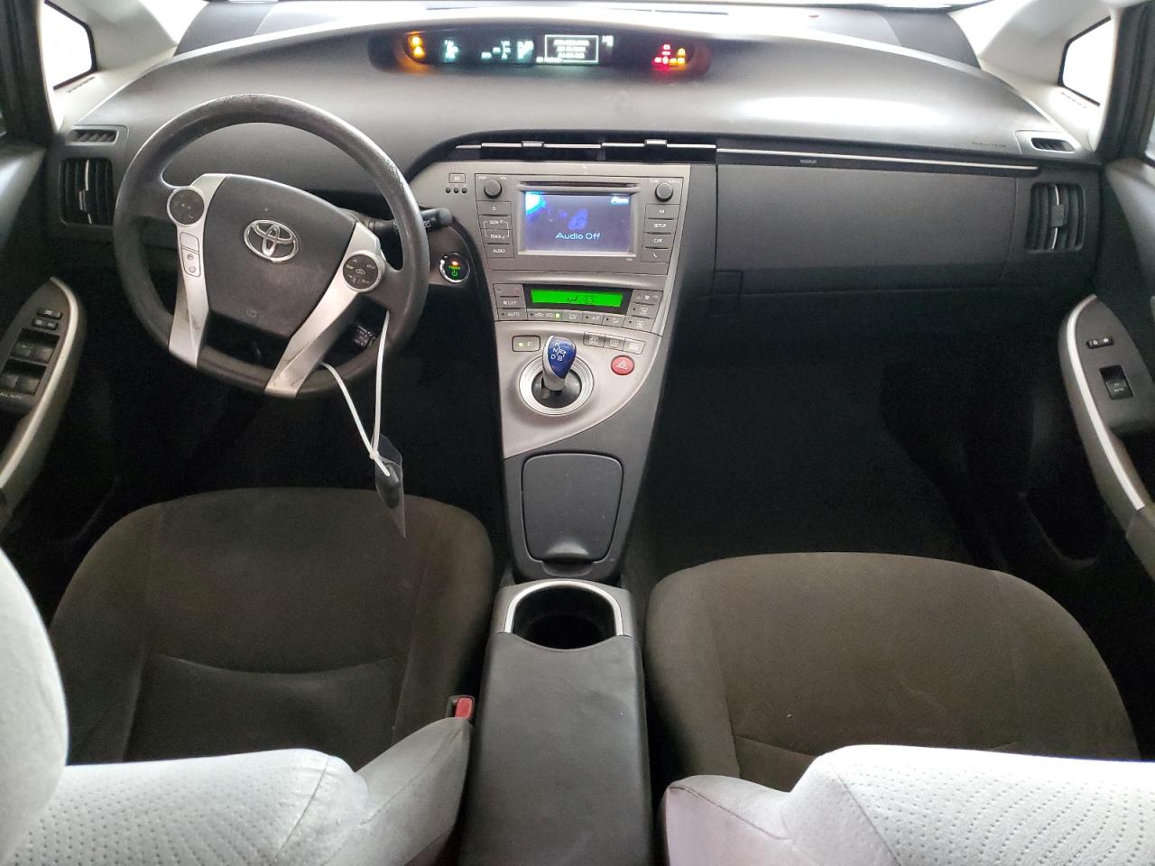 2014 Toyota Prius - Image 8