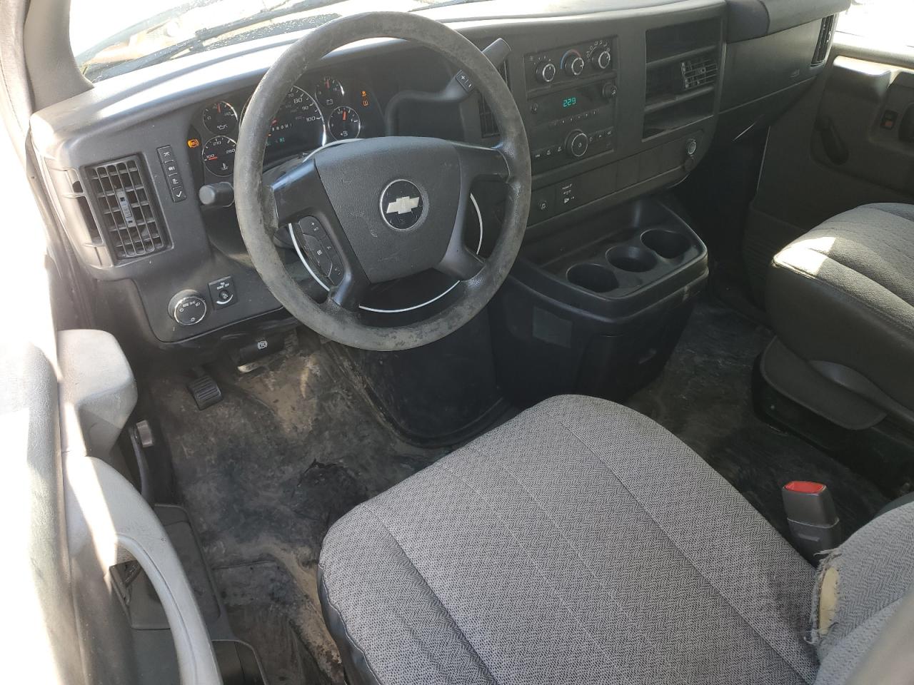 2011 Chevrolet Express - Image 8