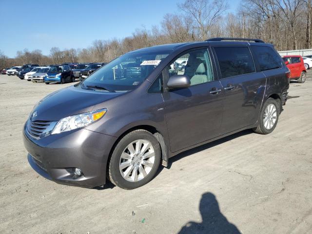 2016 Toyota Sienna Xle продається в Ellwood City, PA - Side