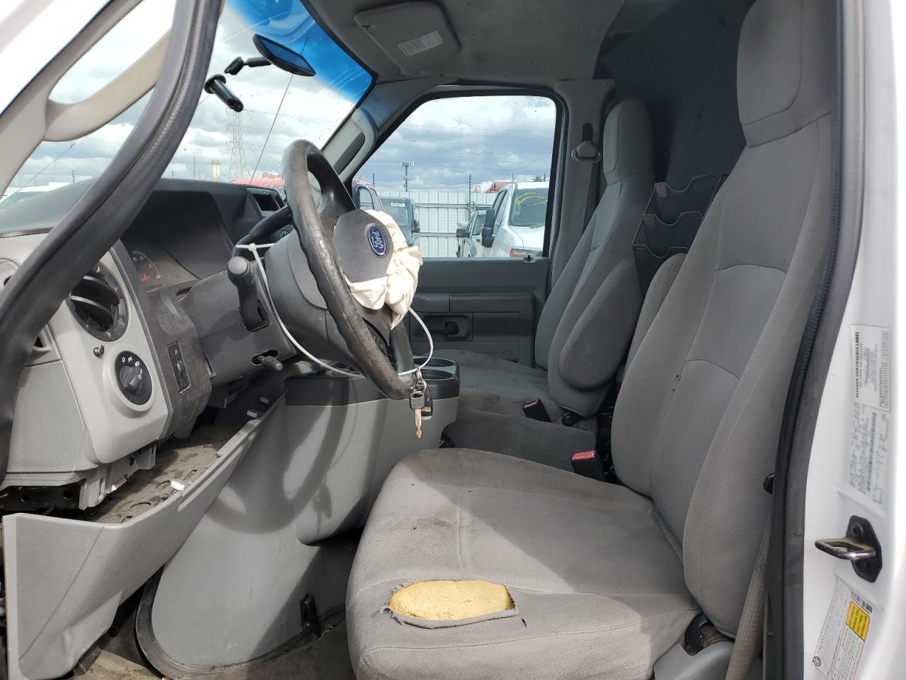 2014 Ford Econoline - Image 7