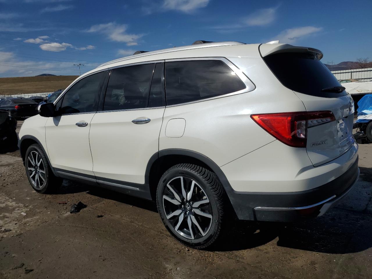5FNYF6H95KB019011 HONDA PILOT 2019