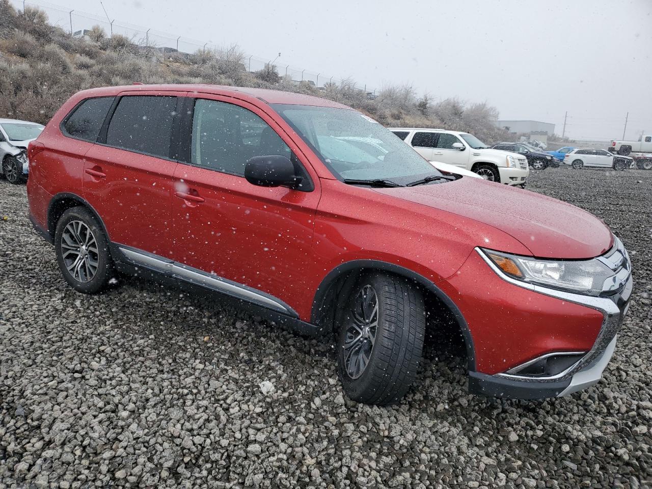 2018 Mitsubishi Outlander - Image 4