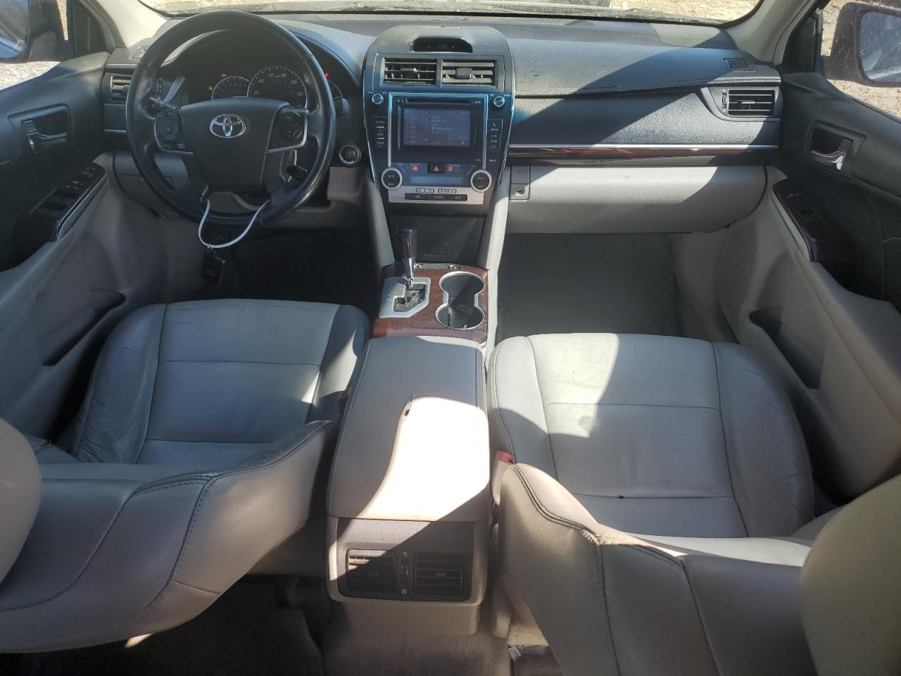 2014 Toyota Camry - Image 8