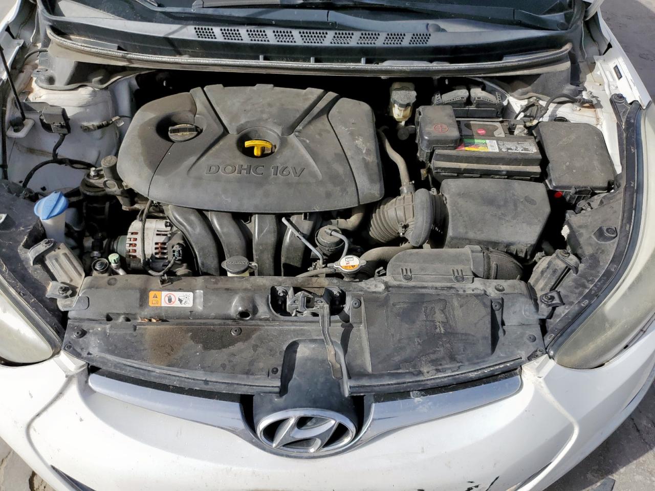 2015 Hyundai Elantra - Image 11