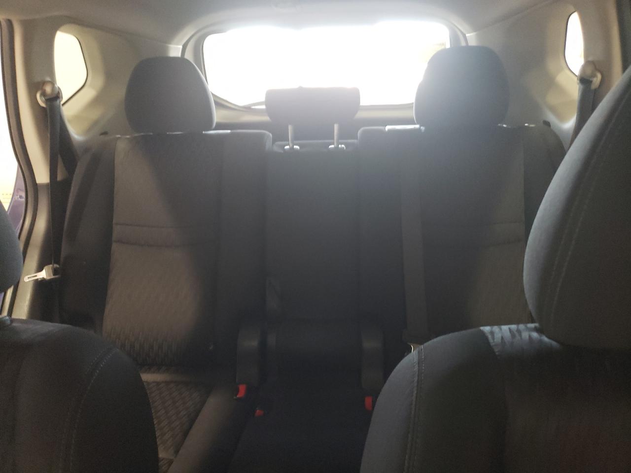 2017 Nissan Rogue - Image 10