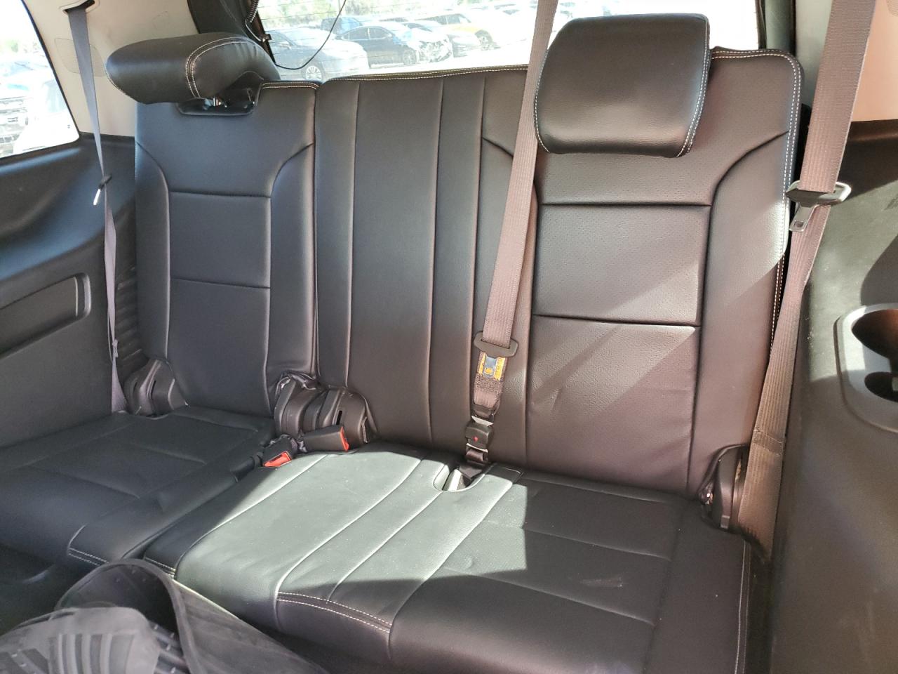 2022 Chevrolet Suburban - Image 10
