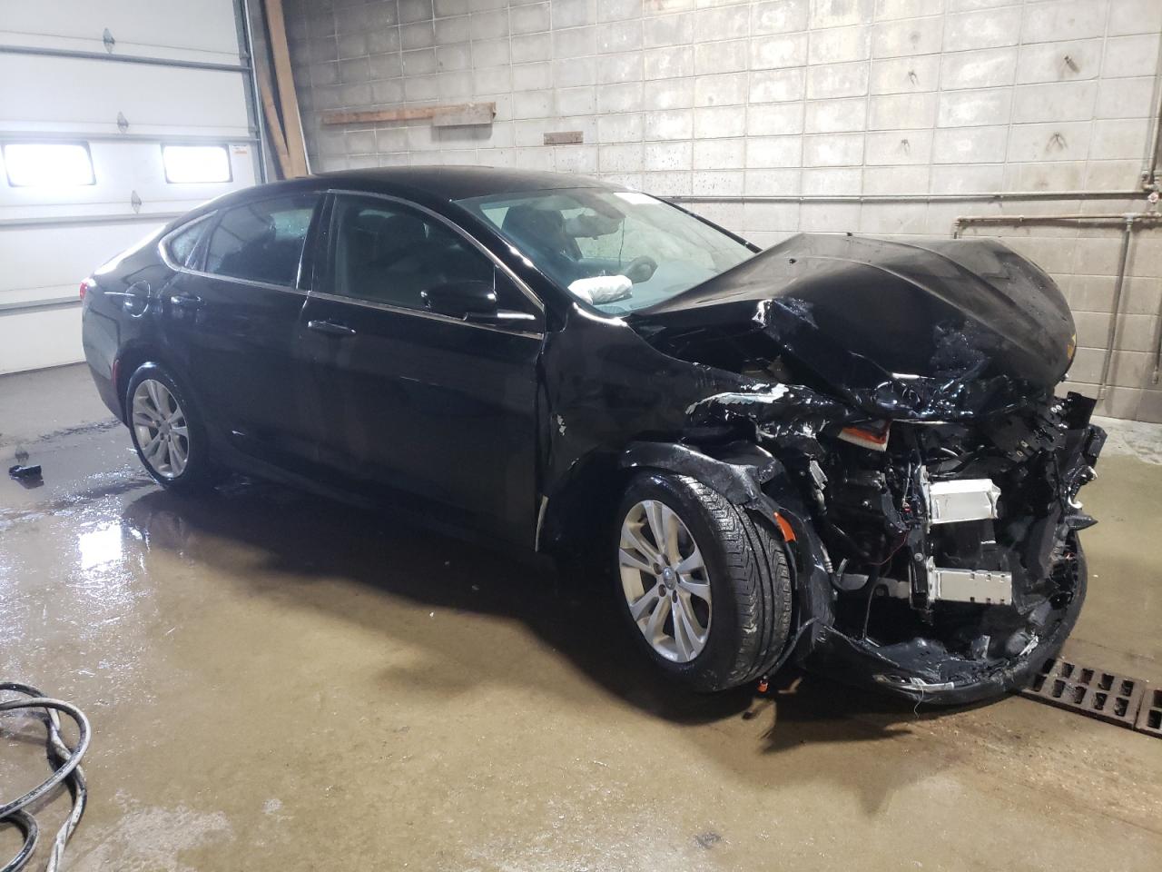2016 Chrysler 200 - Image 4