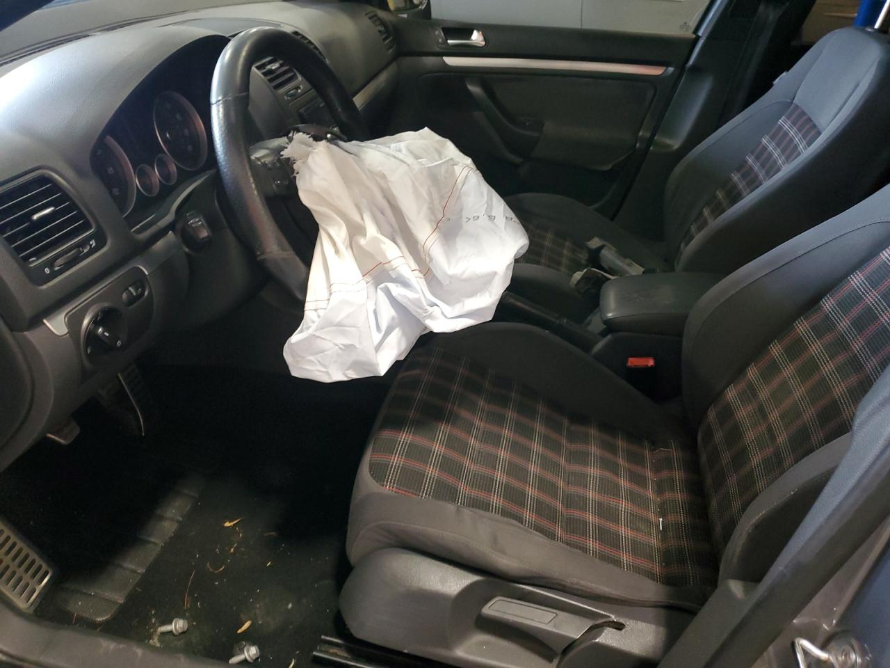 2009 Volkswagen GTI - Image 7