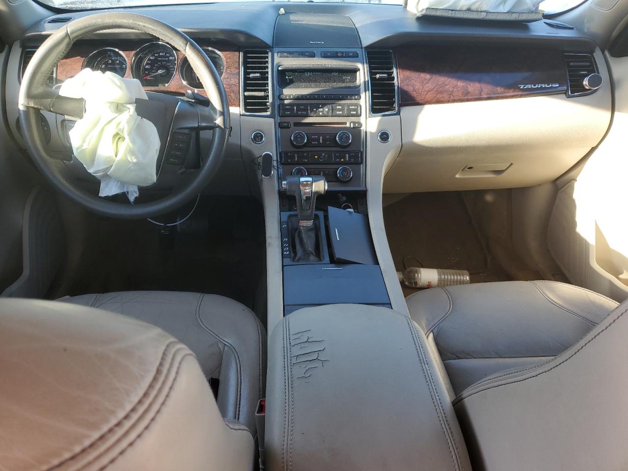 2011 Ford Taurus - Image 8